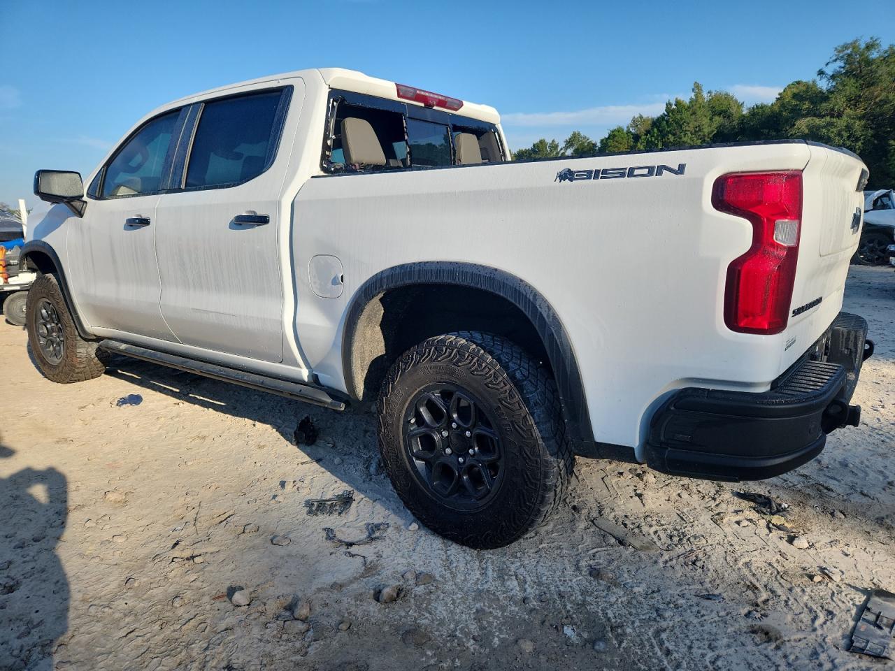 2023 Chevrolet Silverado K1500 Zr2 - Фото 2