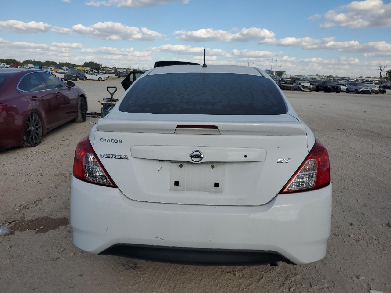 2019 Nissan Versa S - Фото 6