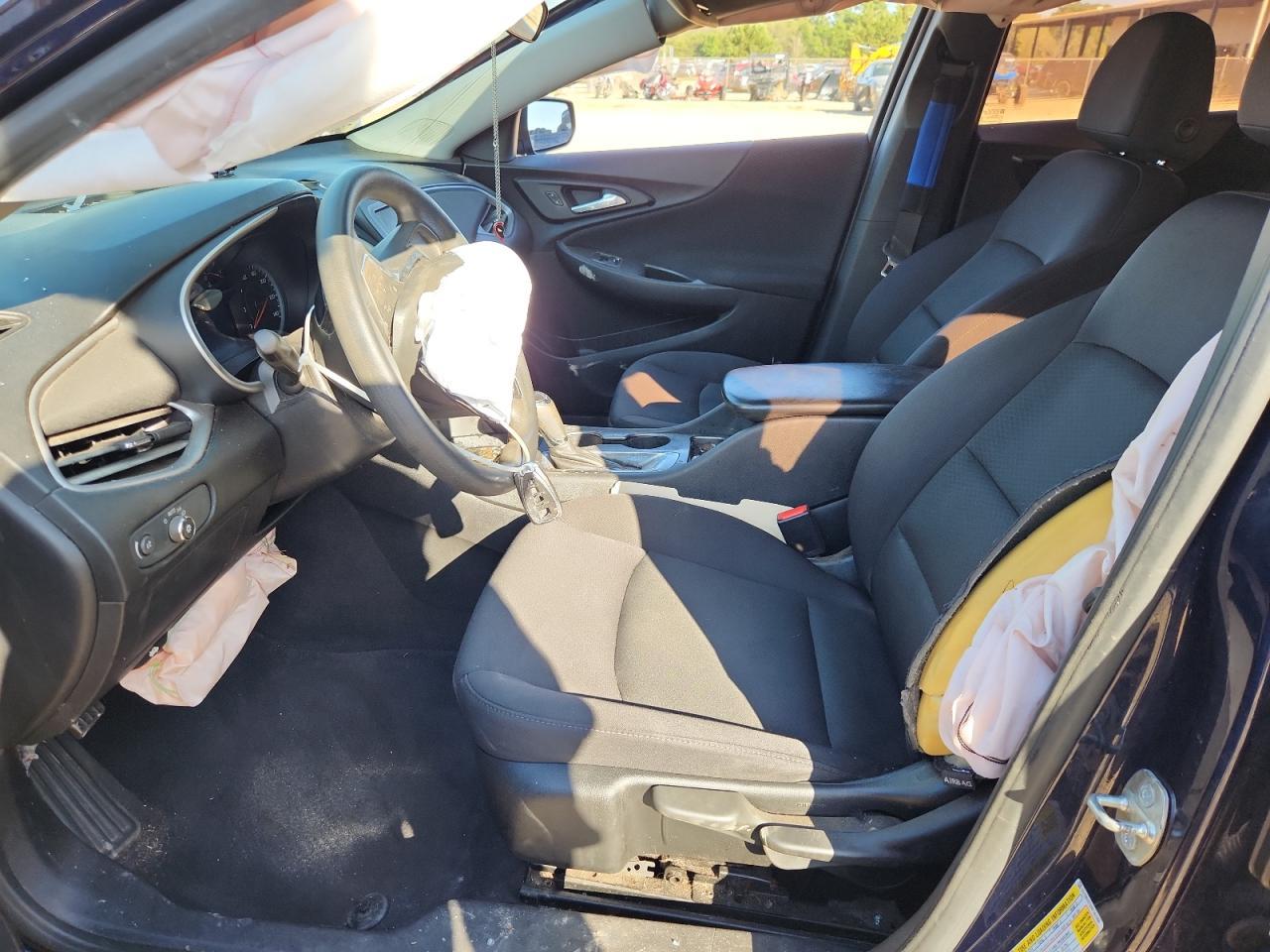 2017 Chev Malibu Ls - Image 7