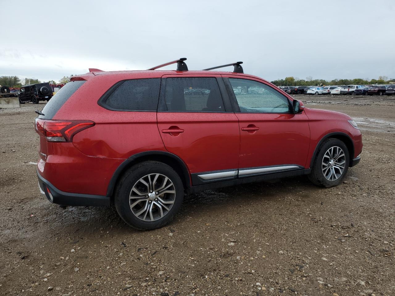 2017 Mitsubishi Outlander Se - Фото 3