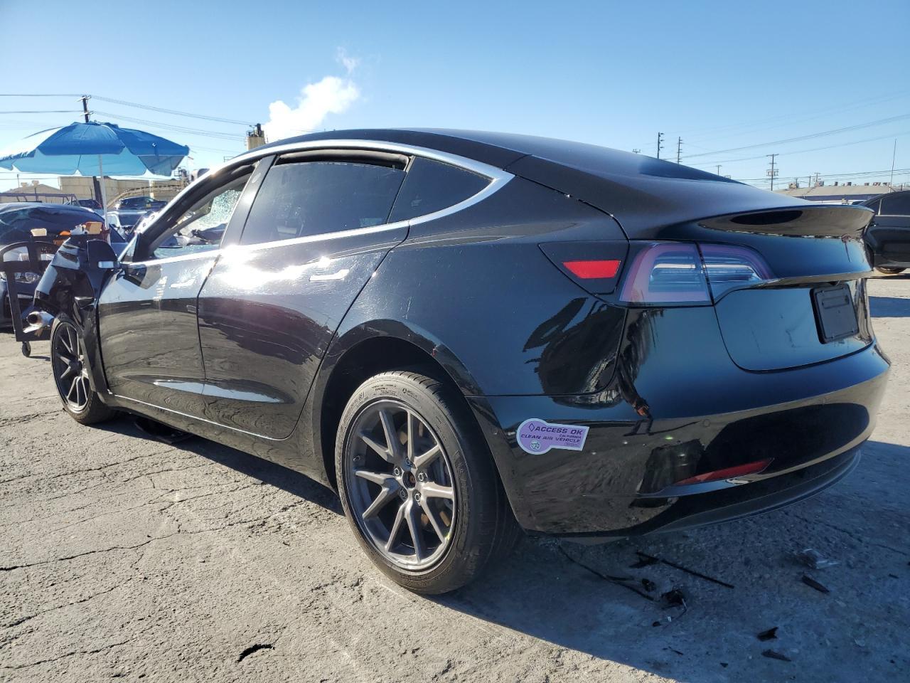 2019 Tesla Model 3 - Фото 2