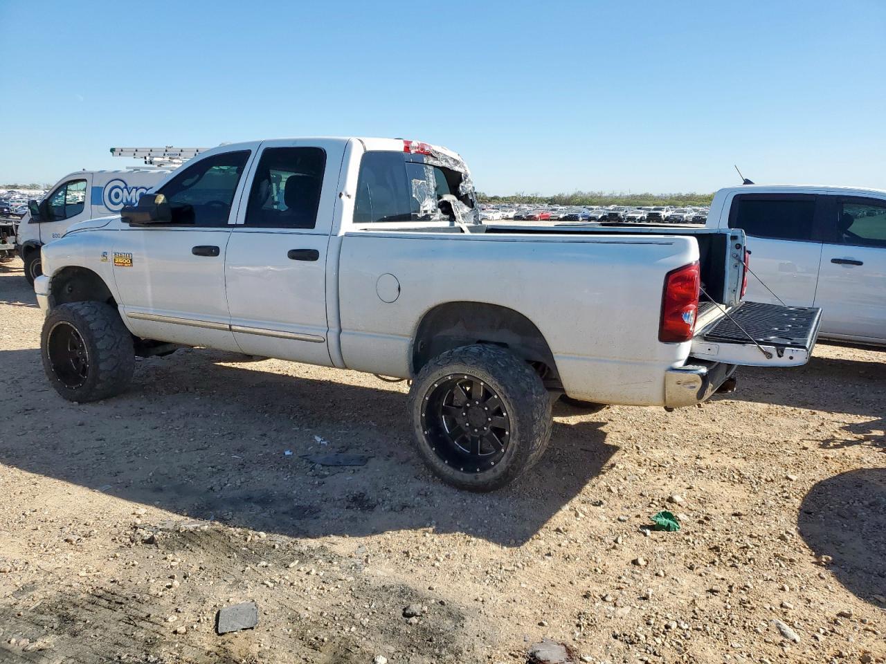 2008 Dodge Ram 2500 St - Фото 2