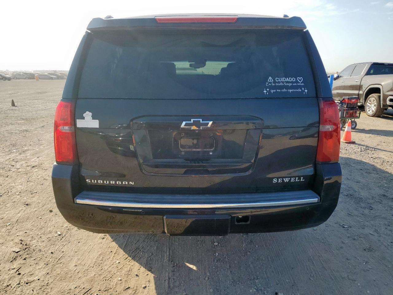 2015 Chevrolet Suburban C1500 Ltz - Image 6