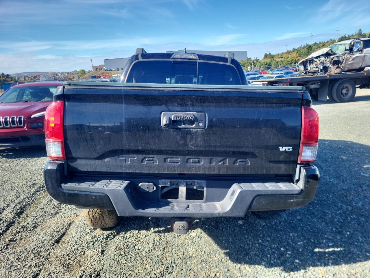 2017 Toyota Tacoma Double Cab - Фото 6