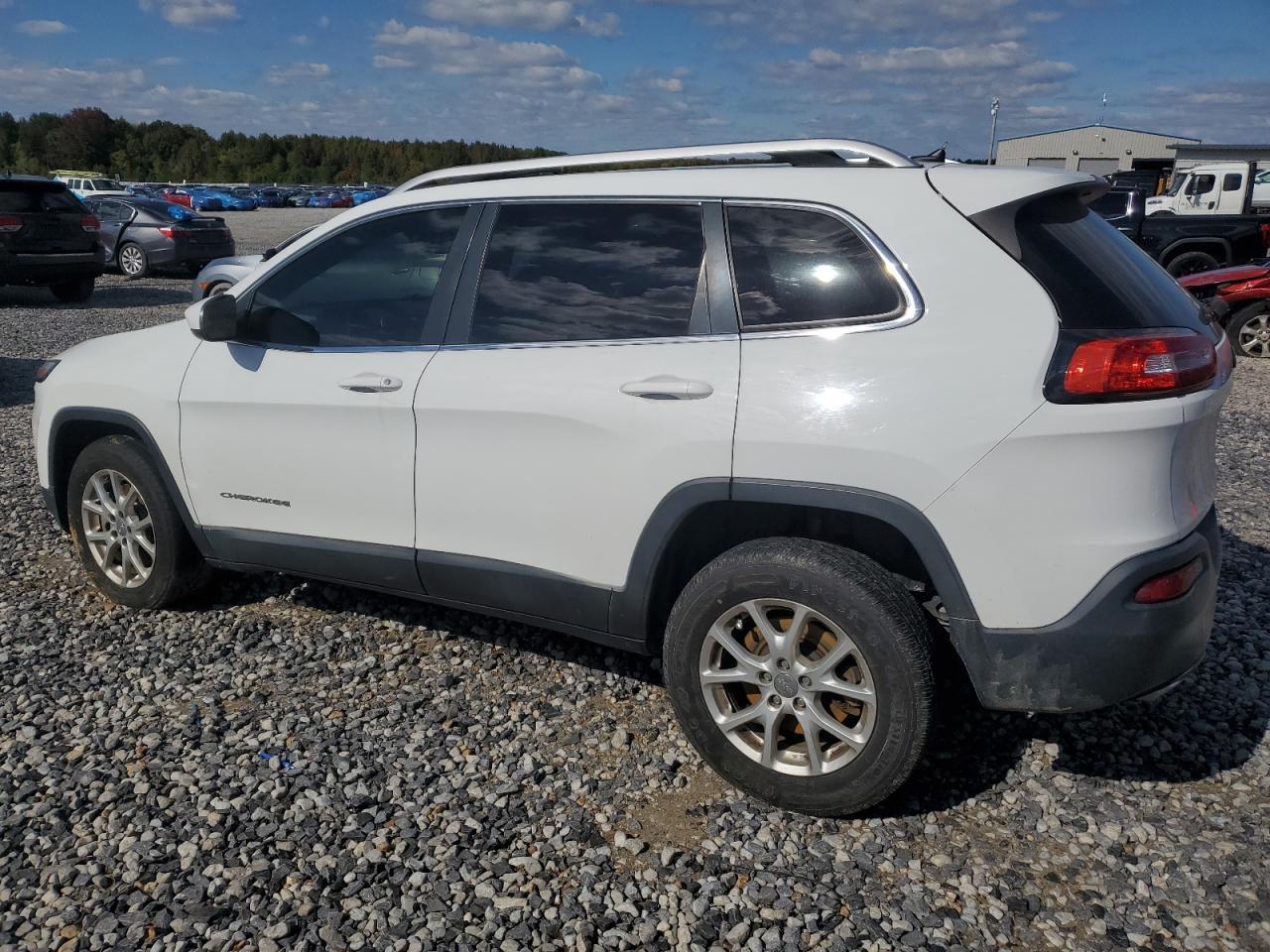 2015 Jep Cherokee L - Image 2