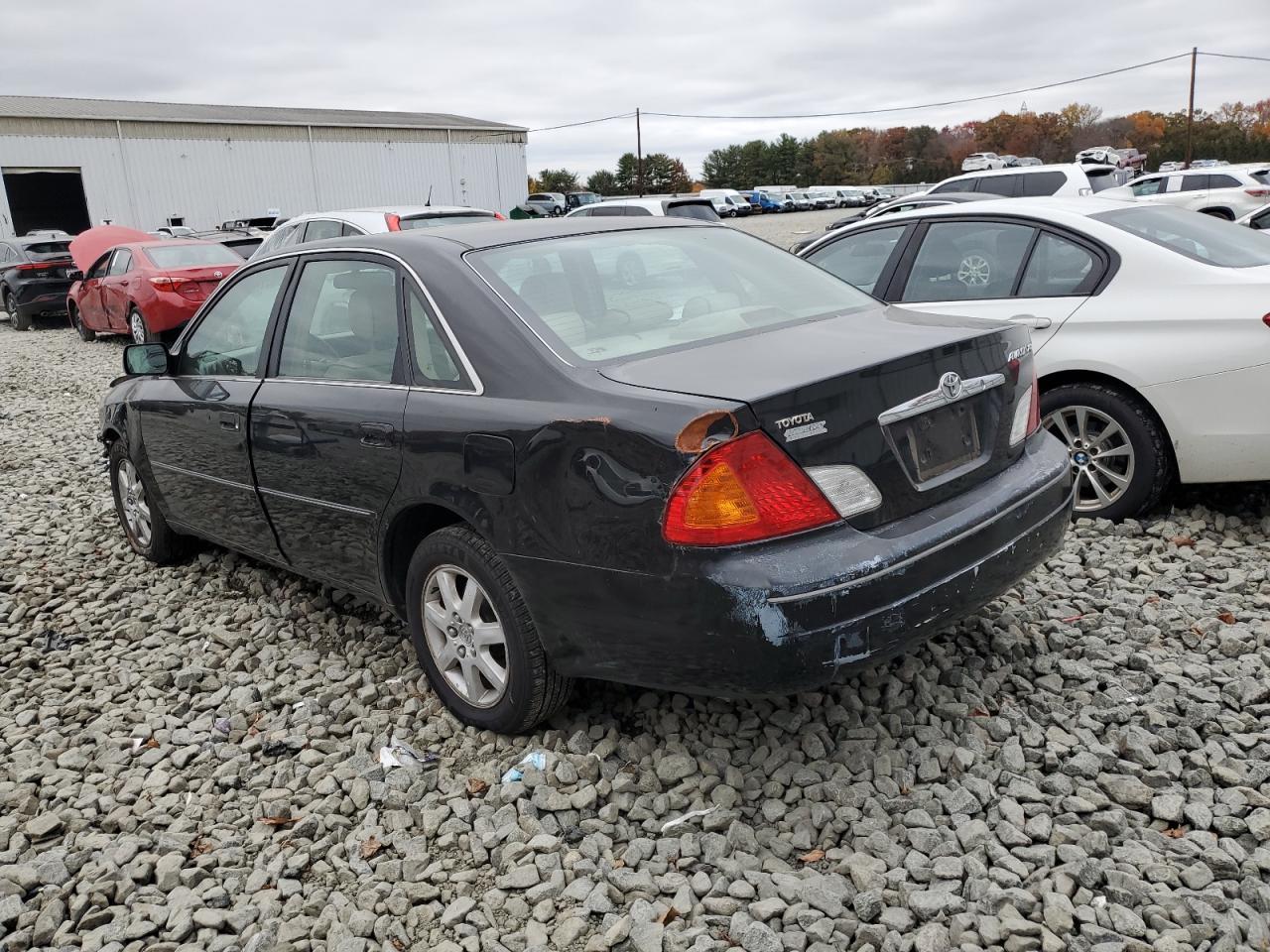 2002 Toyota Avalon Xl - Image 2