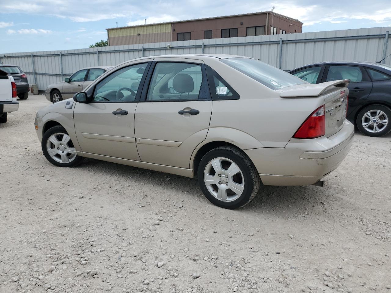 2006 Ford Focus Zx4 - Image 2