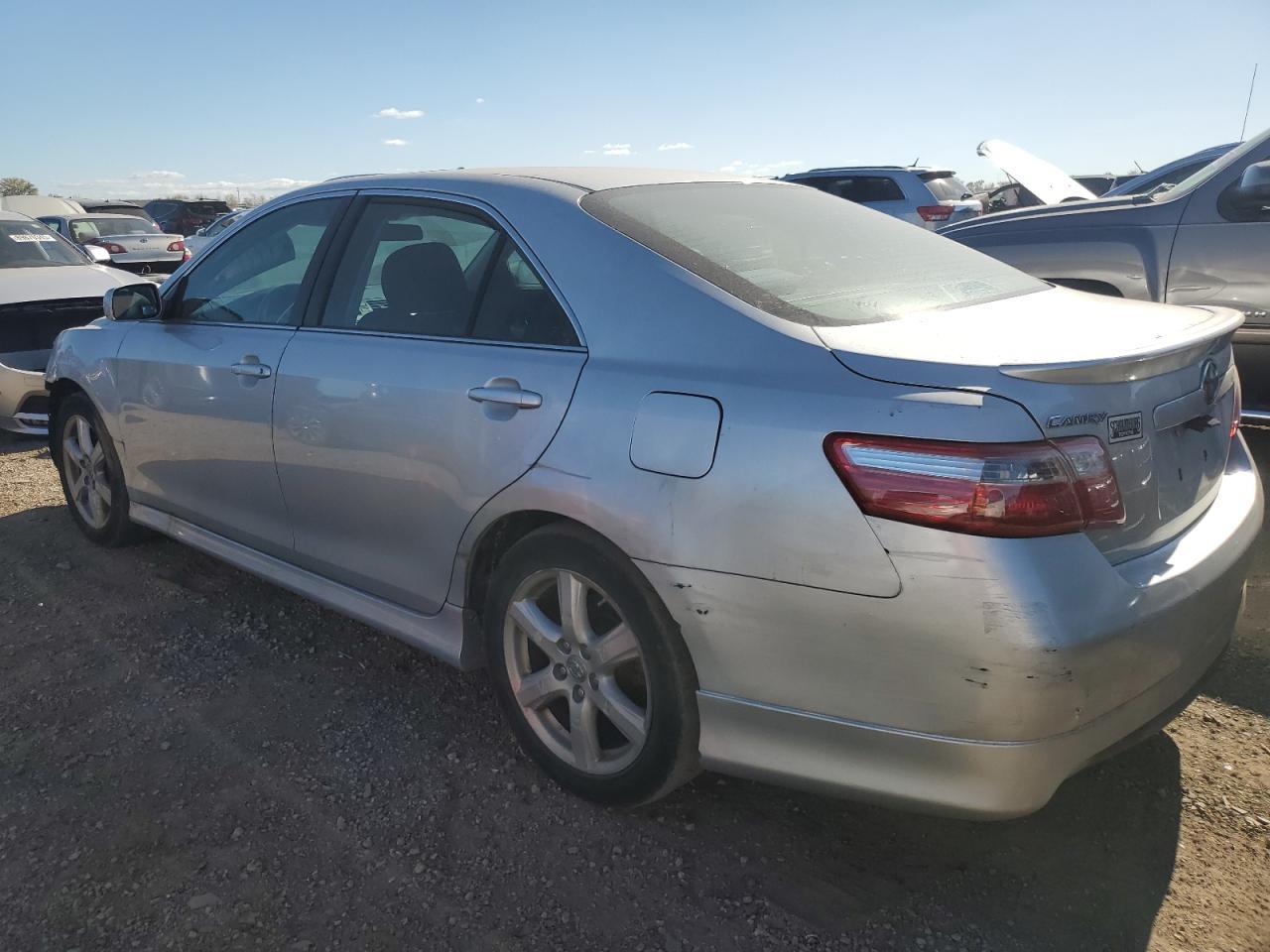 2007 Toyota Camry Se - Фото 2