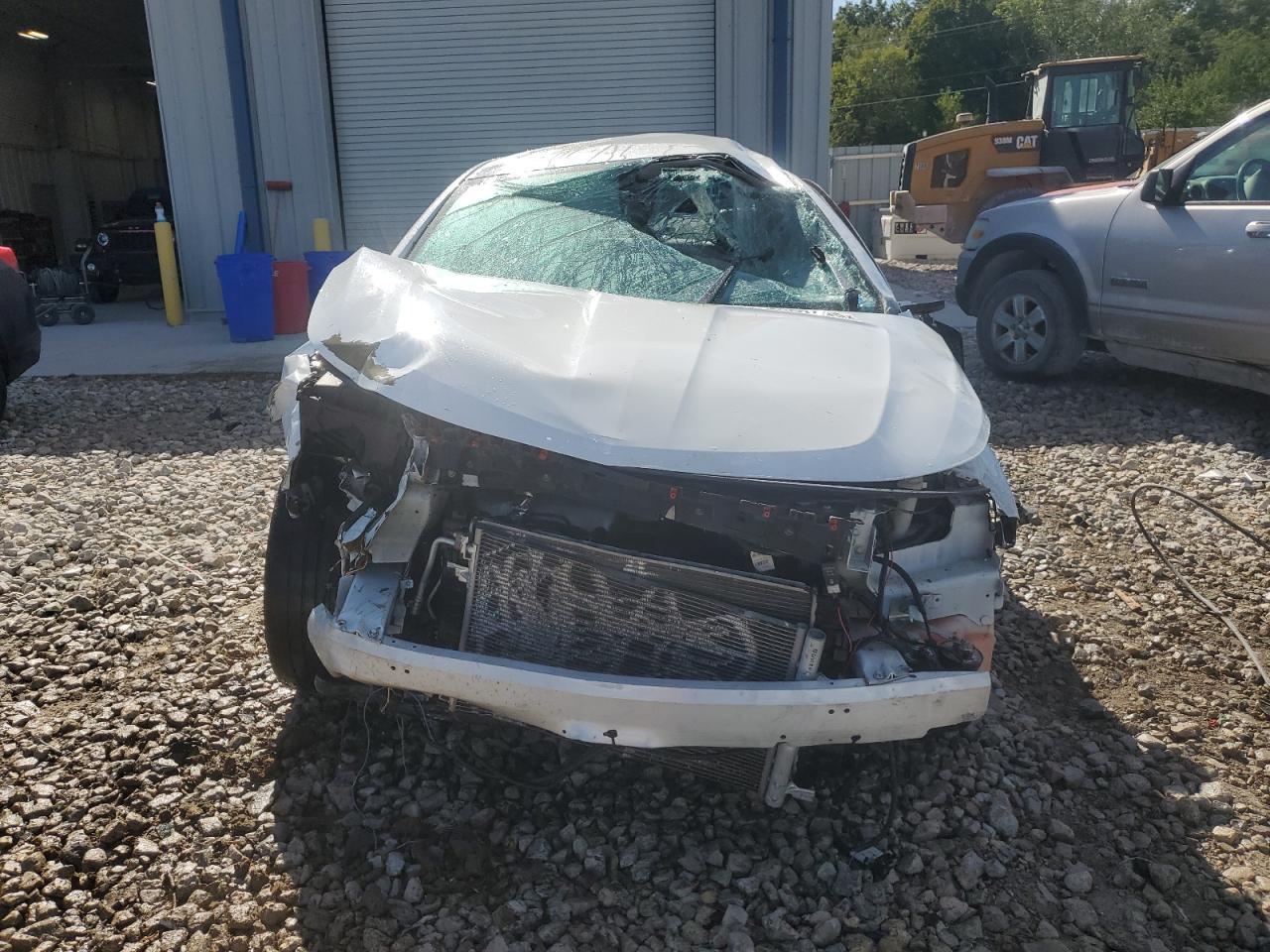 2017 Chevrolet Impala Lt - Image 5