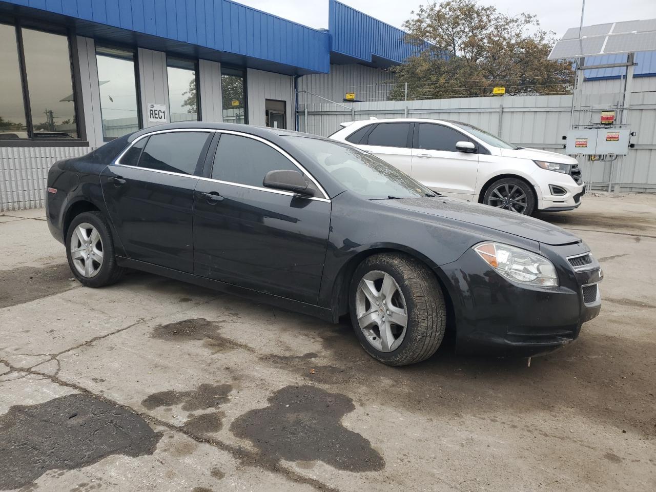 2010 Chevrolet Malibu Ls - Image 4
