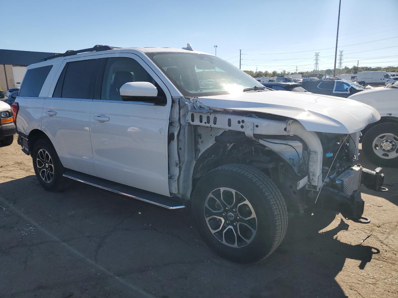 2022 Ford Expedition Xlt - Фото 4