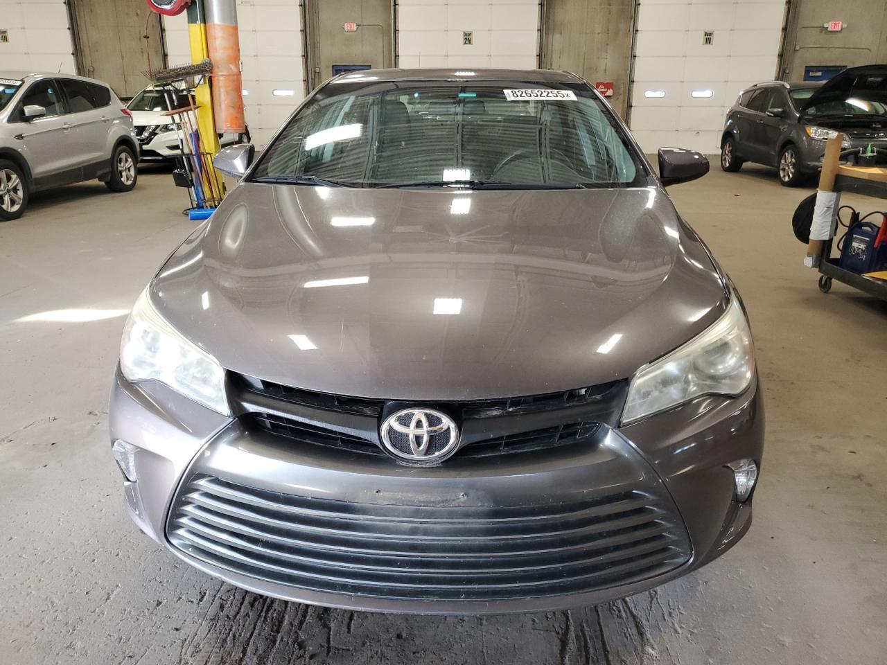 2016 Toyota Camry Le - Фото 5