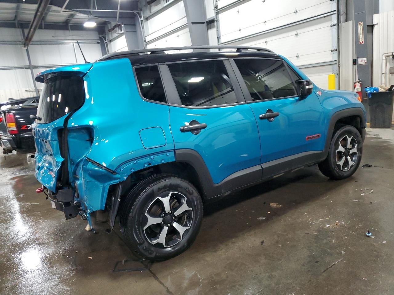 2022 Jeep Renegade Trailhawk - Image 3