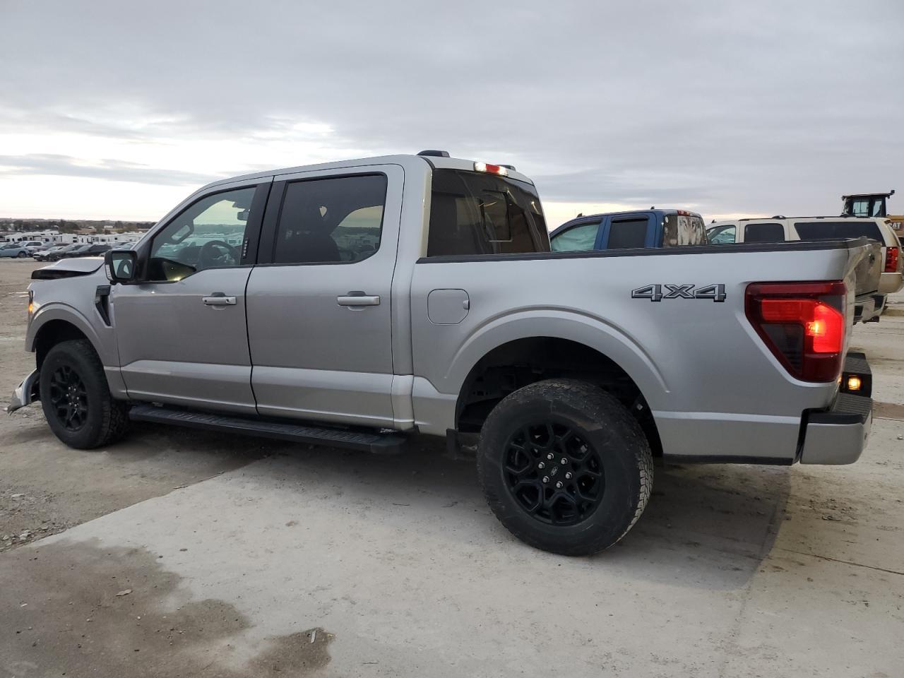 2024 Ford F150 Xlt - Фото 2