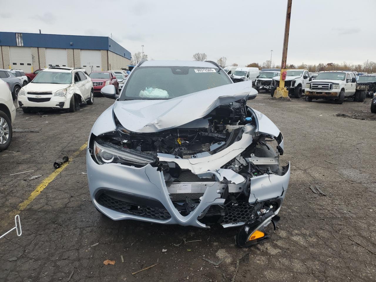 2022 Alfa Romeo Stelvio - Image 5