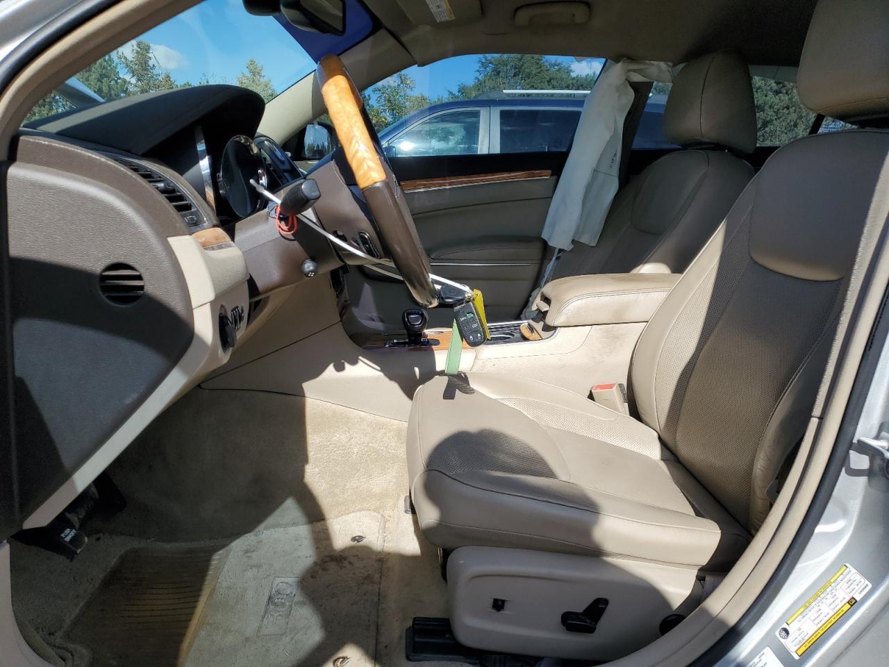 2012 Chrysler 300 Limited - Image 7