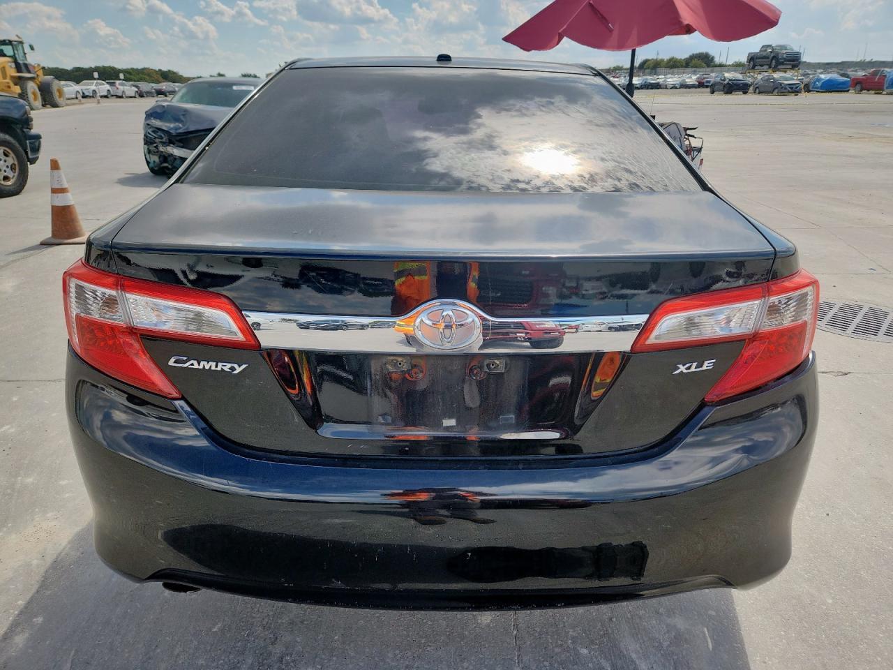 2012 Toyota Camry Se - Фото 6