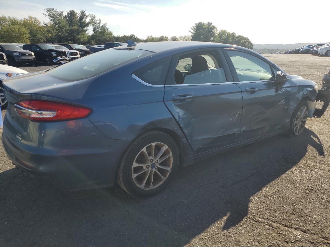 2019 Ford Fusion Se - Фото 3
