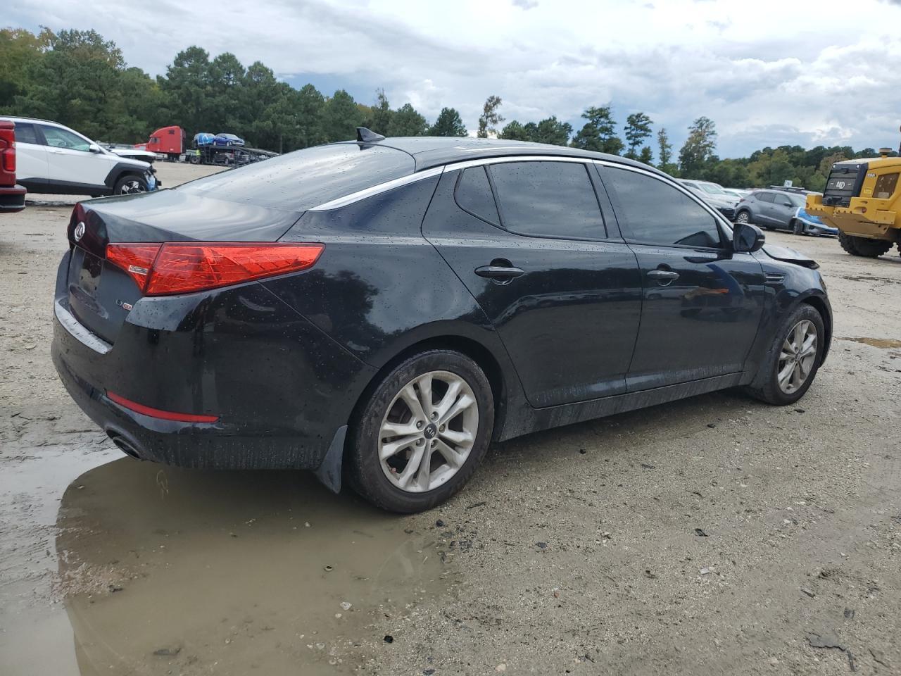 2011 Kia Optima Ex - Image 3