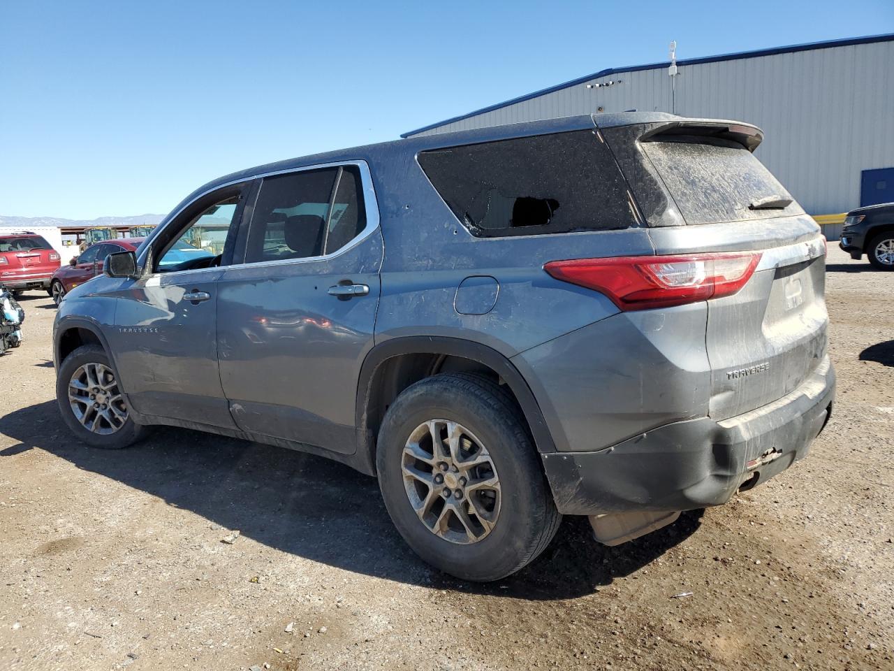 2019 Chevrolet Traverse Ls - Фото 2
