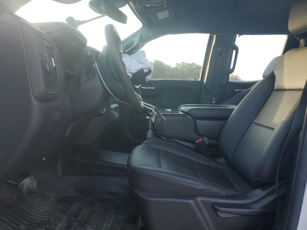 2023 Chevrolet Silverado C1500 - Фото 7