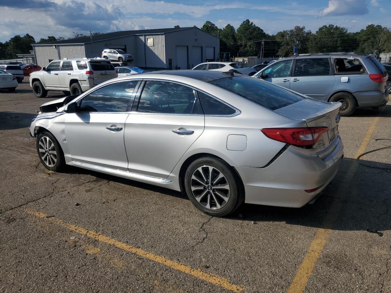2016 Hyundai Sonata Limited - Image 2