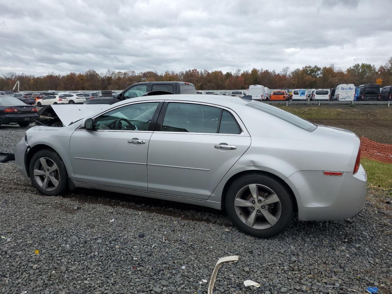2012 Chevrolet Malibu 1Lt - Фото 2
