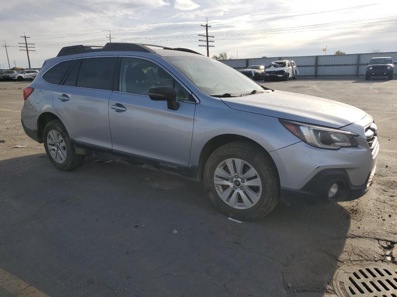 2019 Subaru Outback 2.5I Premium - Фото 4