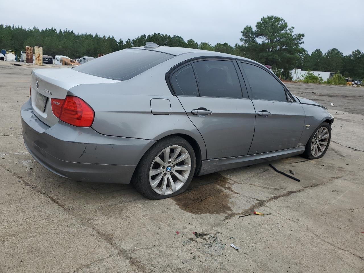2011 BMW 328 Xi Sulev - Image 3