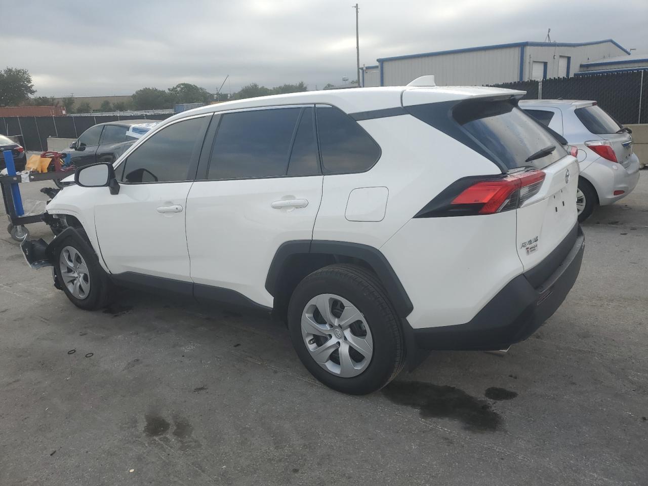 2024 Toyota Rav4 Le - Фото 2