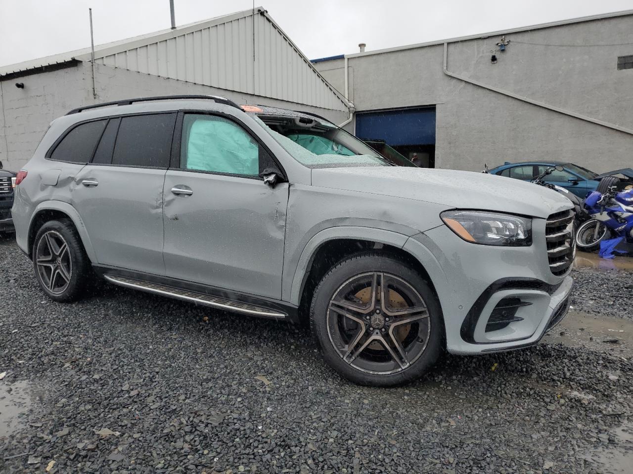 2025 Mercedes-Benz Gls 450 4Matic - Image 4