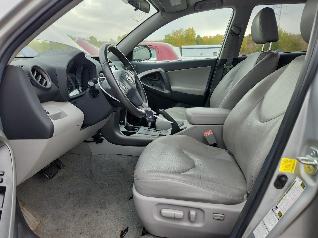 2011 Toyota Rav4 Limited - Фото 7