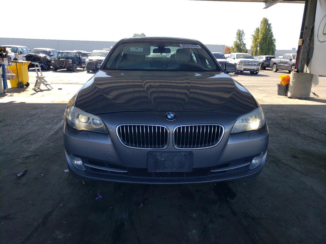 2013 BMW 528 I - Image 5