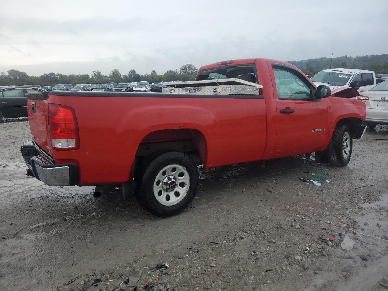 2010 GMC Sierra C1500 - Image 3