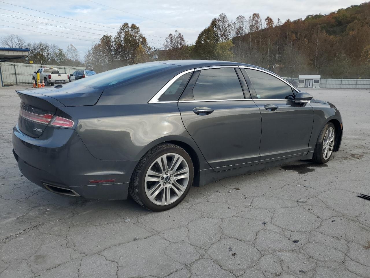 2015 Lincoln Townhouse Mkz - Image 3