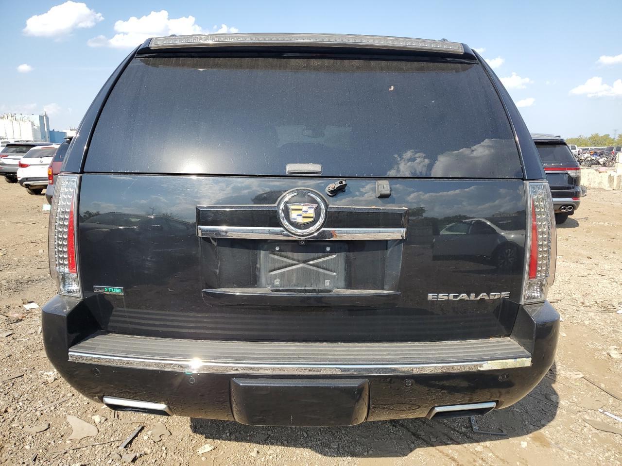2012 Cadillac Escalade Esv Premium - Image 6
