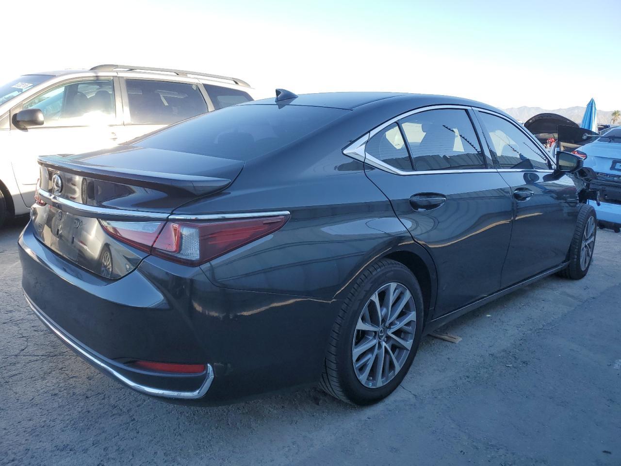 2022 Lexus Es 300H Base - Image 3