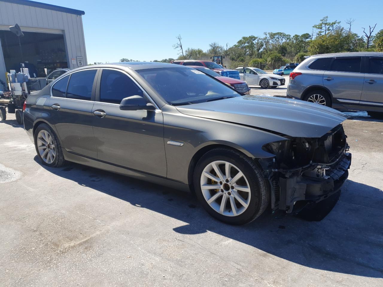 2014 BMW 535 Xi - Image 4