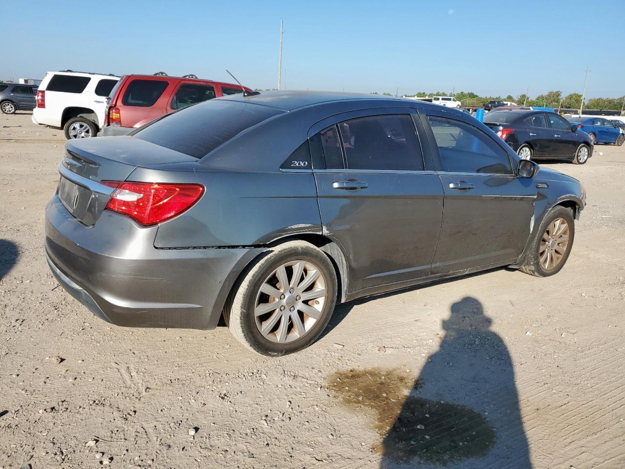 2012 Chrysler 200 Touring - Фото 3