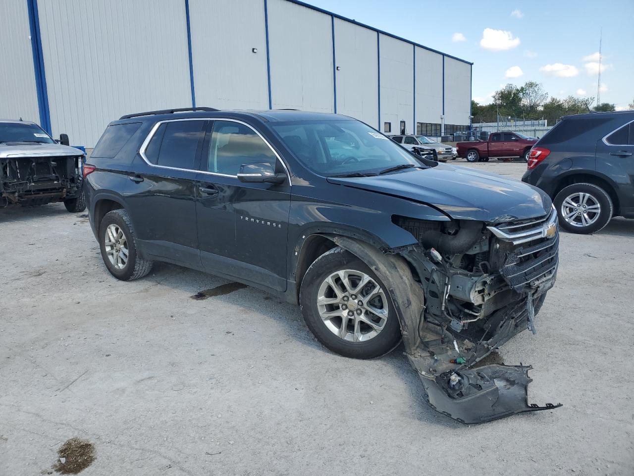 2021 Chevrolet Traverse Lt - Фото 4