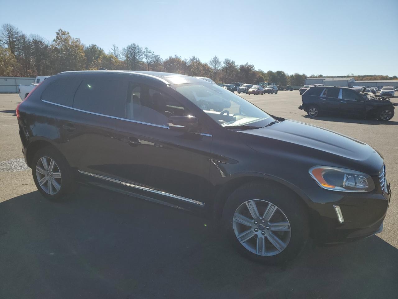 2017 Volvo Xc60 T5 Inscription - Image 4