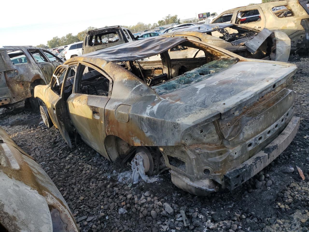 2019 Dodge Charger Sxt - Image 2