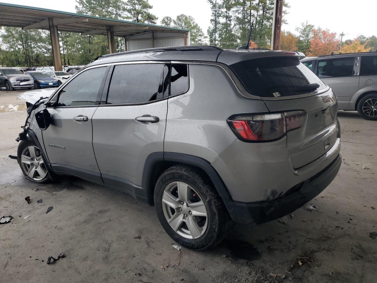 2022 Jeep Compass Latitude - Фото 2