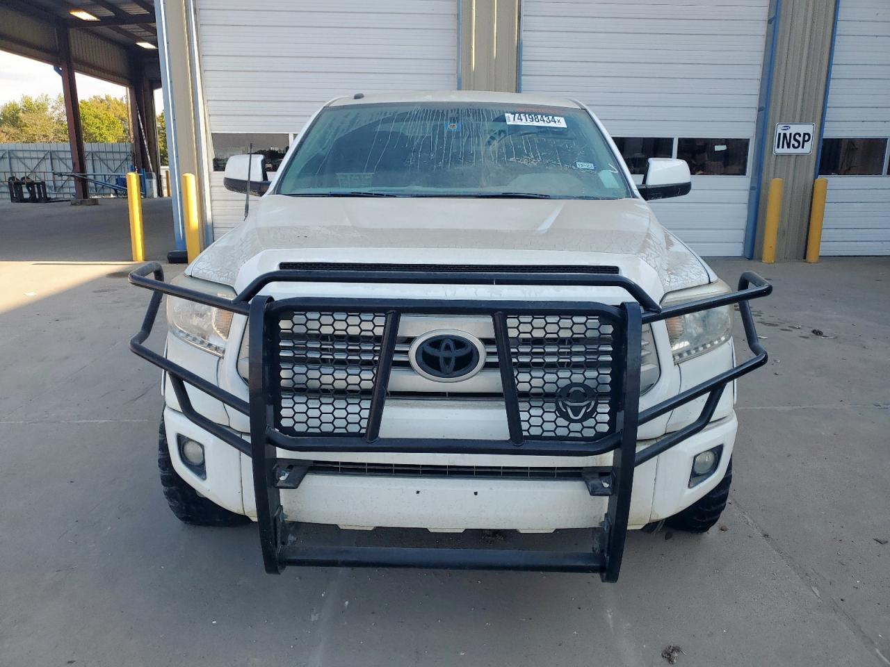 2016 Toyota Tundra Crewmax Sr5 - Image 5