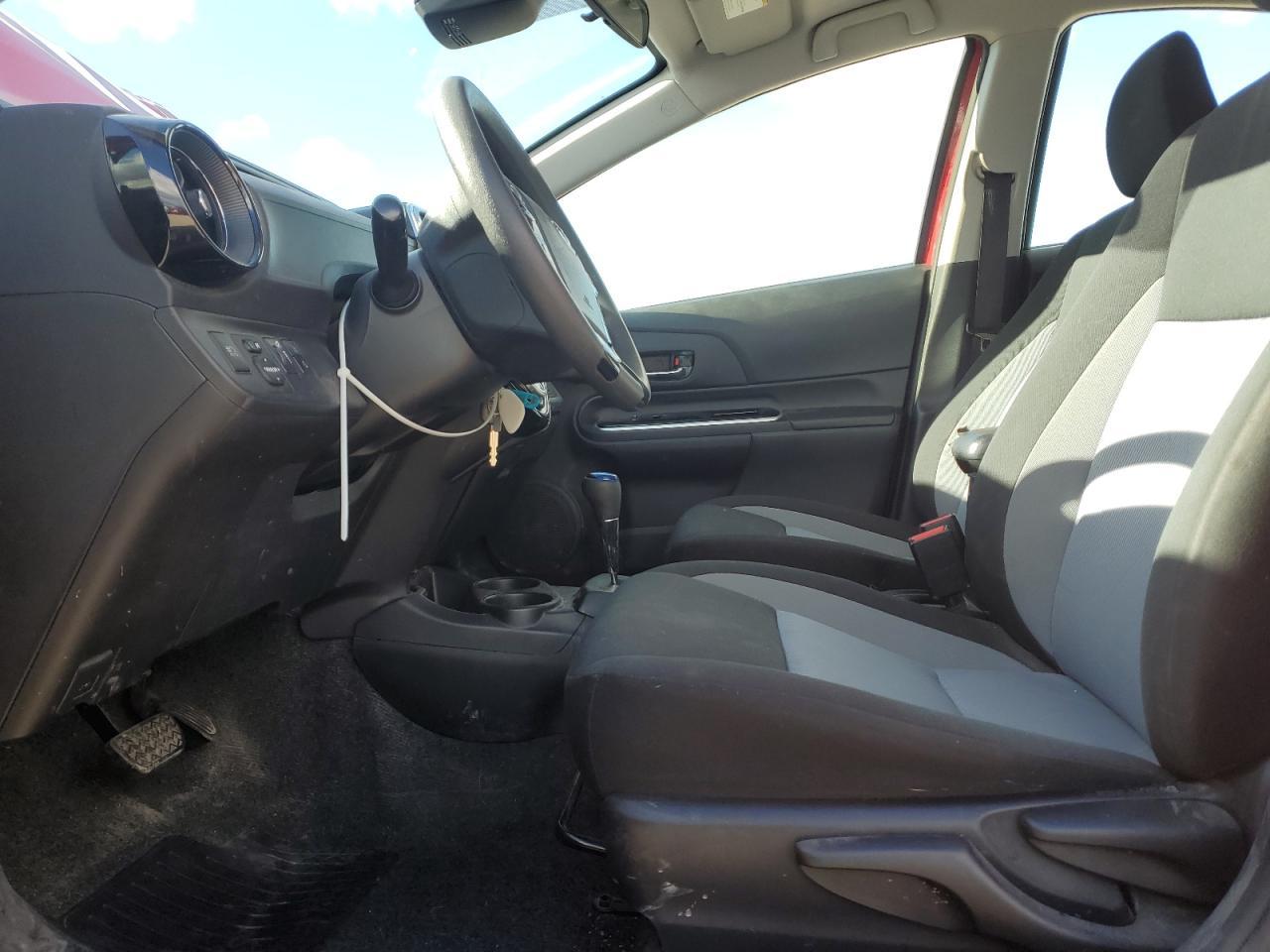 2018 Toyota Prius C - Фото 7