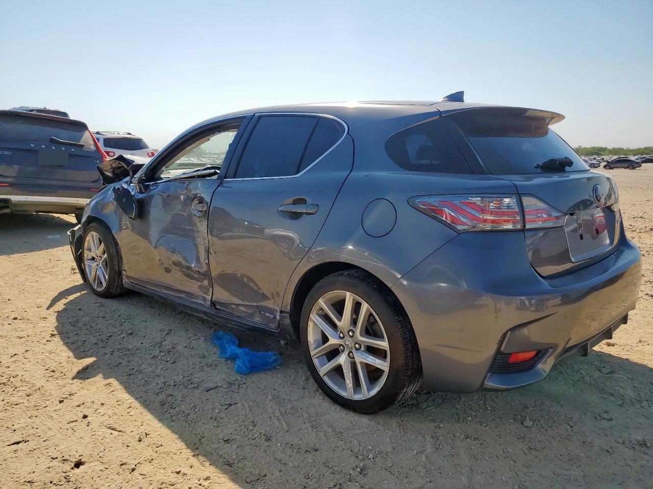 2017 Lexus Ct 200 - Фото 2