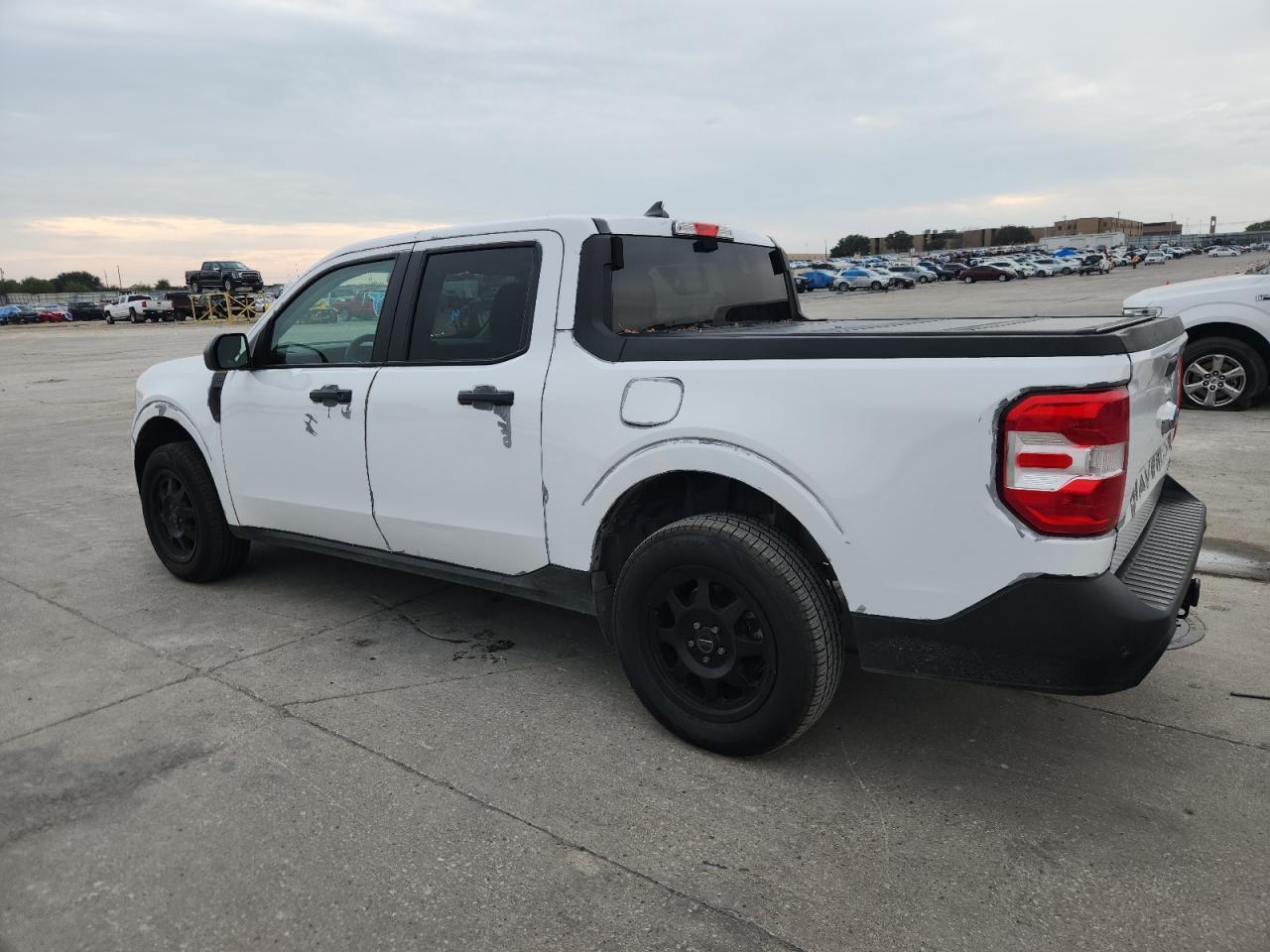 2022 Ford Maverick Xl - Image 2