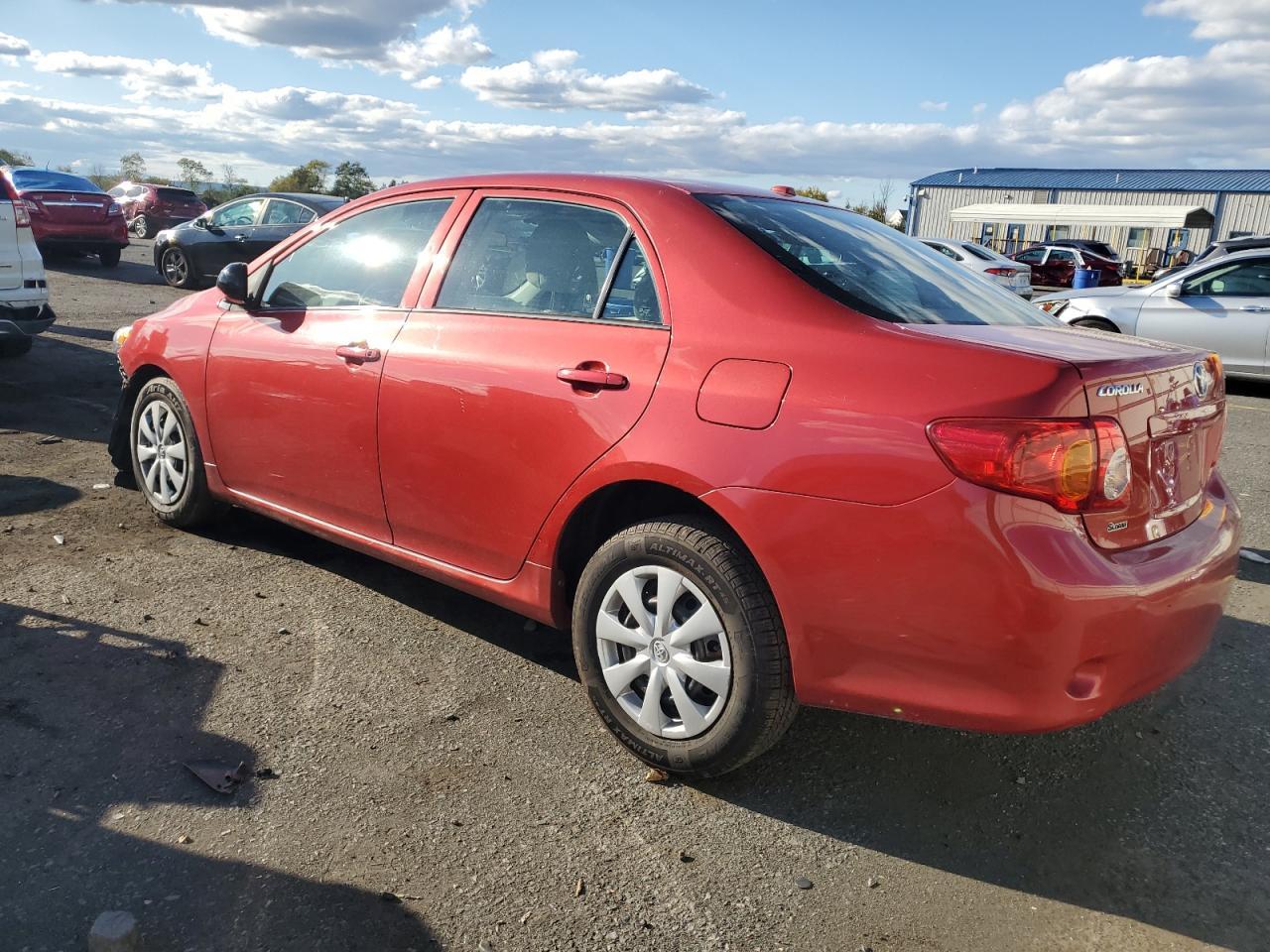 2010 Toyota Corolla Base - Фото 2