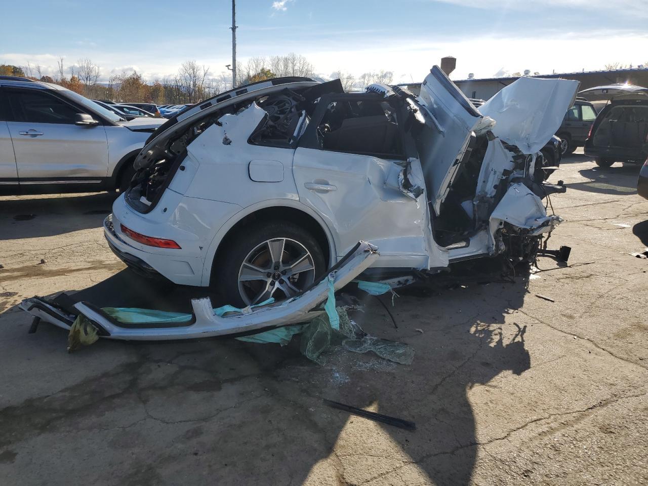 2025 Audi Q5 Premium 45 - Фото 3