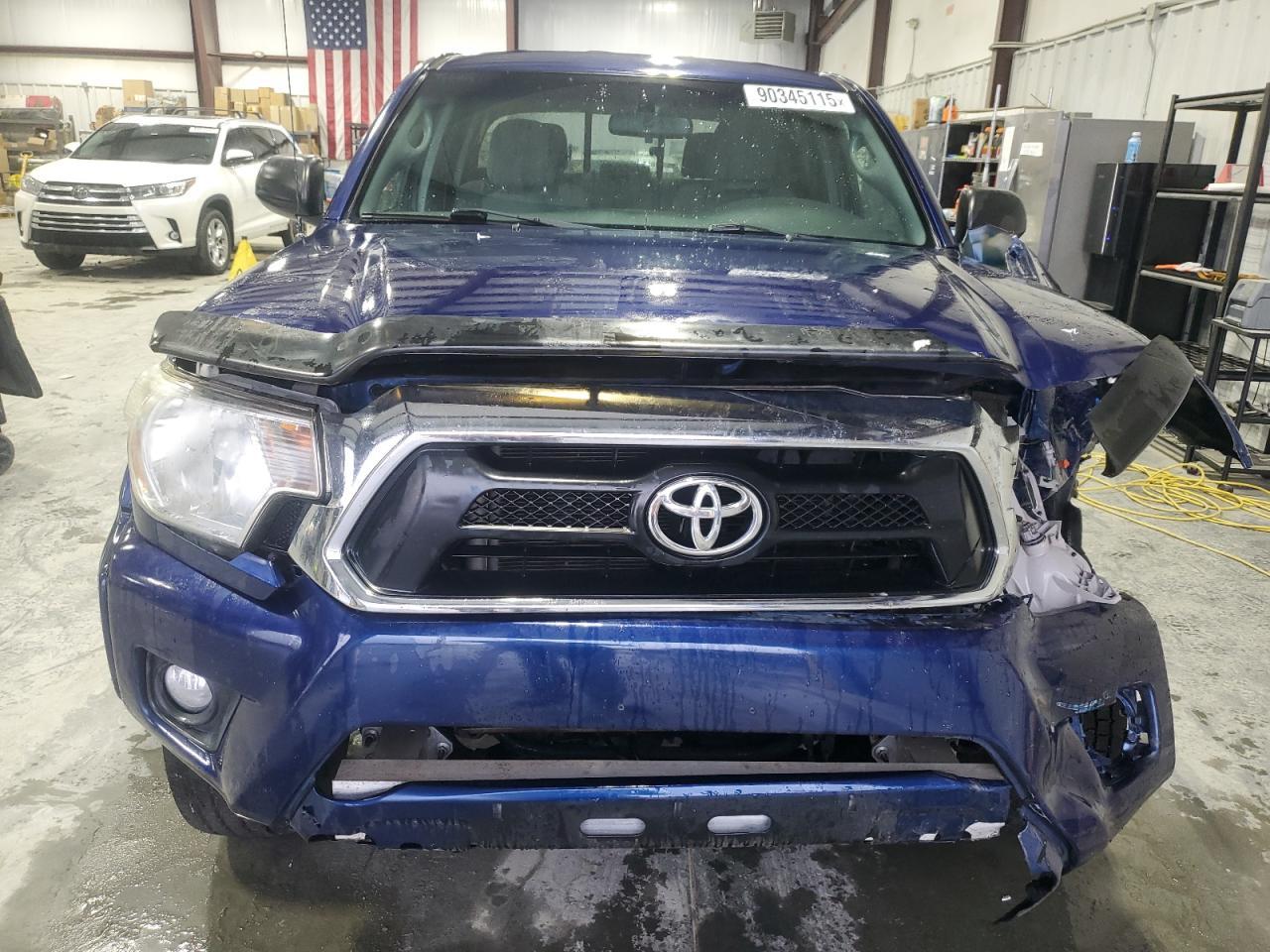 2015 Toyota Tacoma Double Cab - Image 5